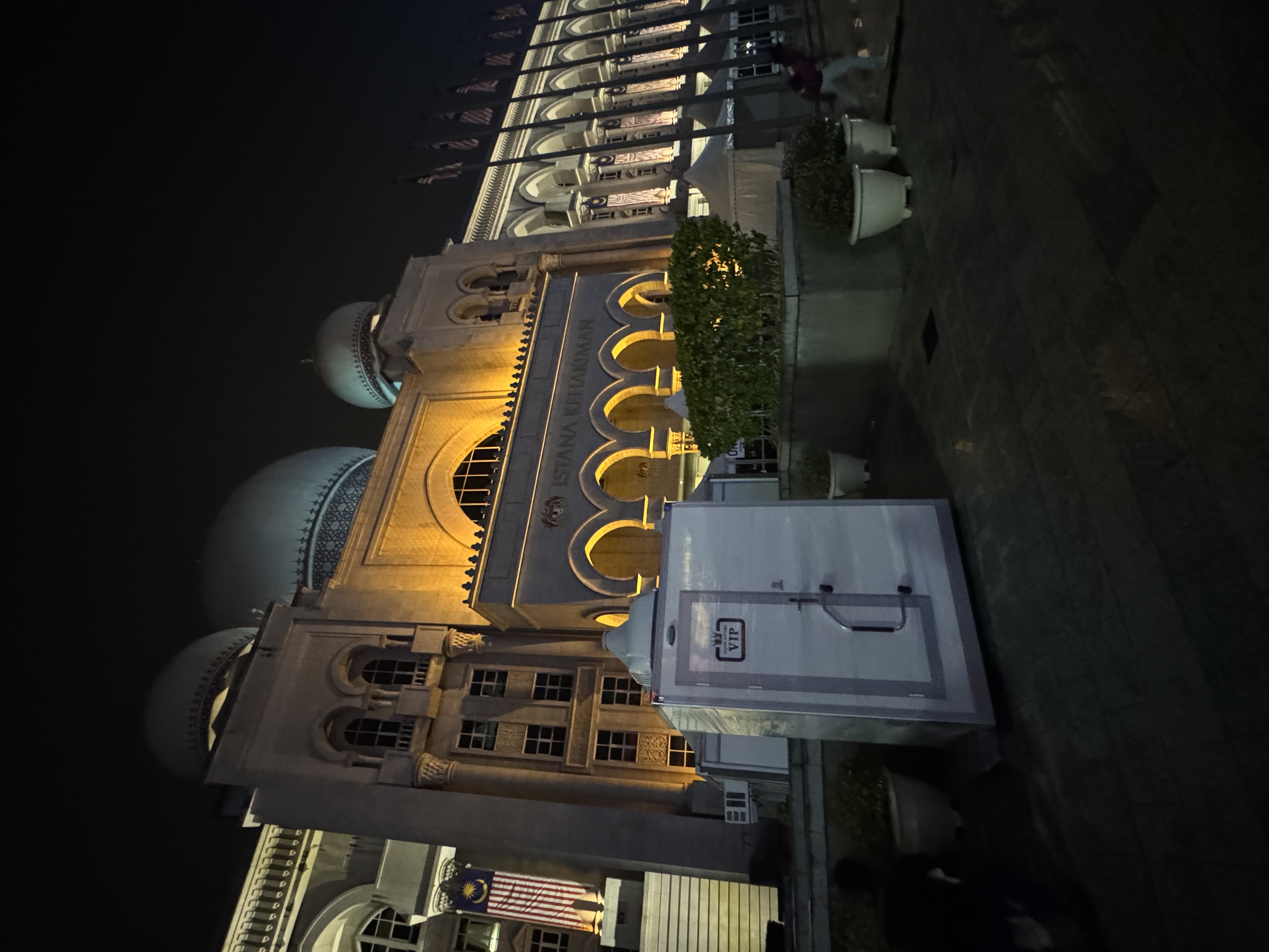 EQool VIP portable toilet unit deployed at Istana Kehakiman Kuala Lumpur — government event sanitation